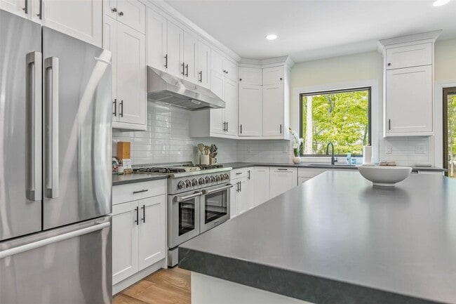 Building Photo - 1745 Stars Rd