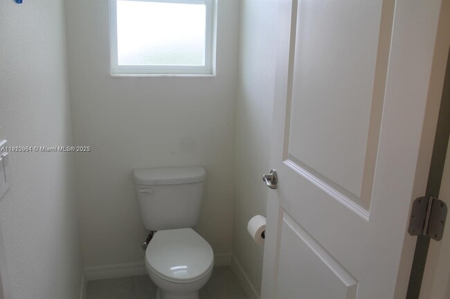 Building Photo - 5838 NW Coosa Dr