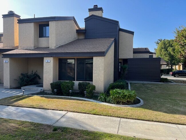 Building Photo - Condo