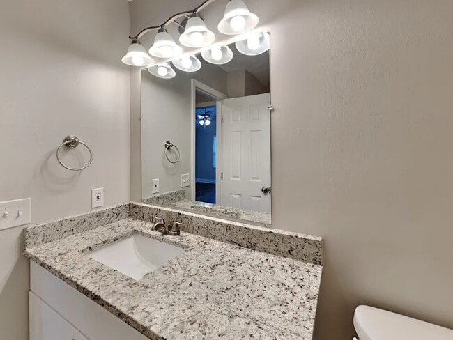 Building Photo - 915 Red Feather Trail