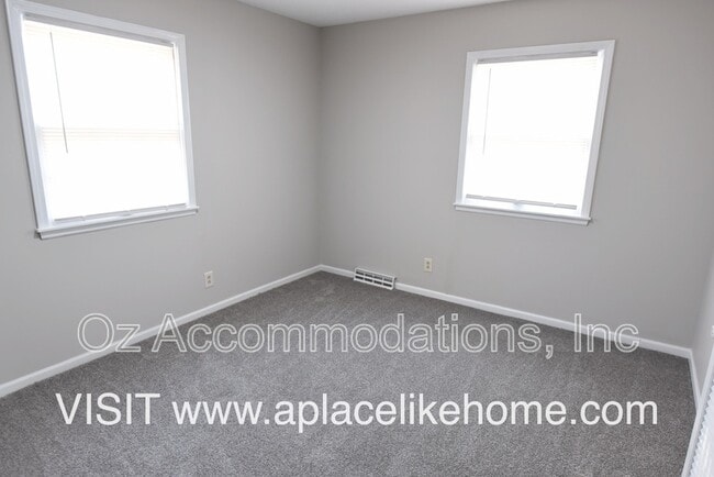 Building Photo - 8206 W 57th Terrace