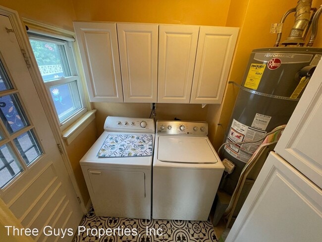 Building Photo - 3 br, 1 bath House - 3235 Goldsmith St.