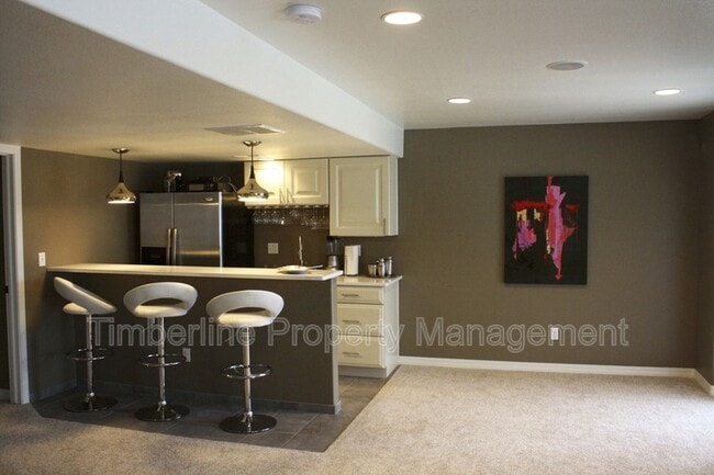 Building Photo - 9920 Paonia Park Pl