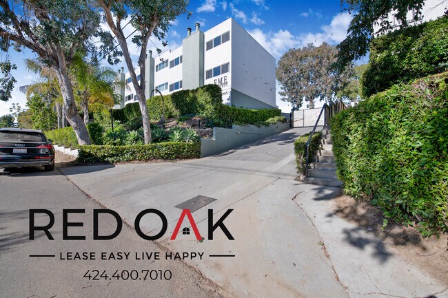 Building Photo - 2965 Waverly Dr