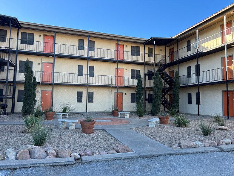 Building Photo - Jackson Way Apartments