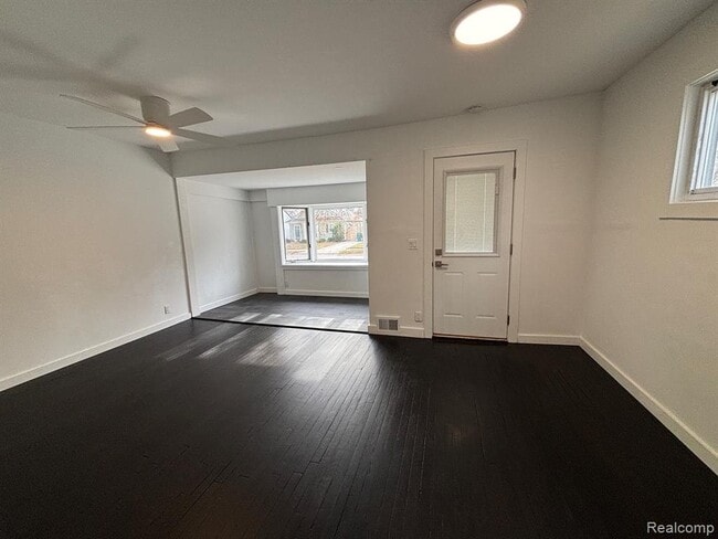 Building Photo - 2145 Browning St