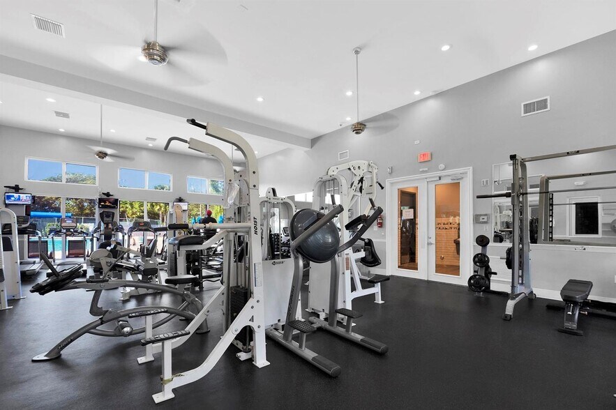 Building Photo - 1546 Yellowheart Way