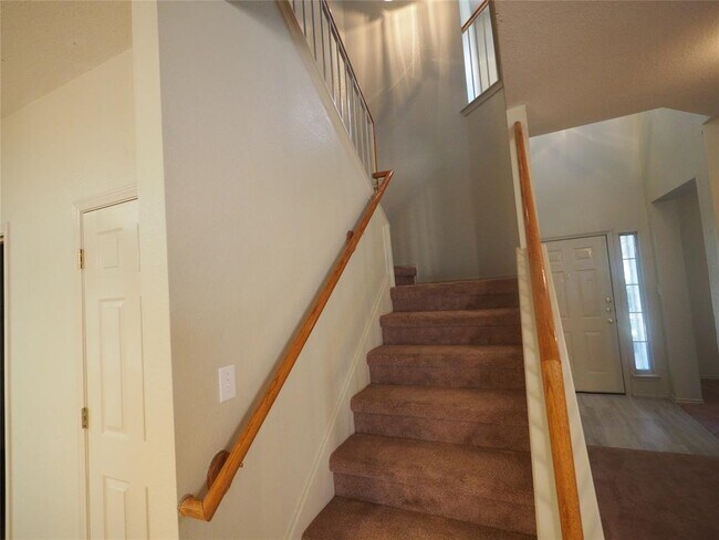 Building Photo - 903 Fenway Park Ct