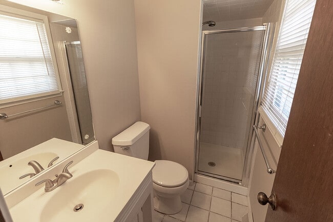 Building Photo - 306 W Briarwood Ln