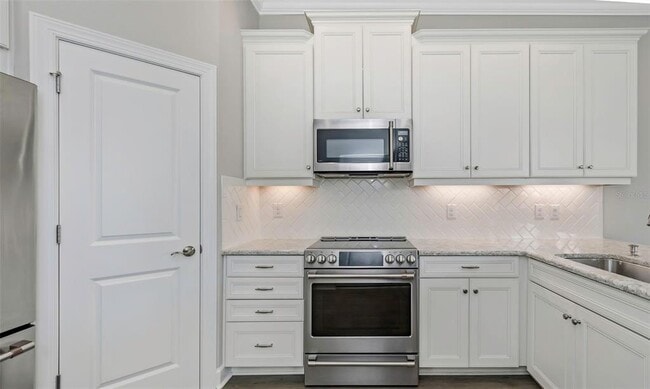 Building Photo - 4063 Rocky Shores Dr