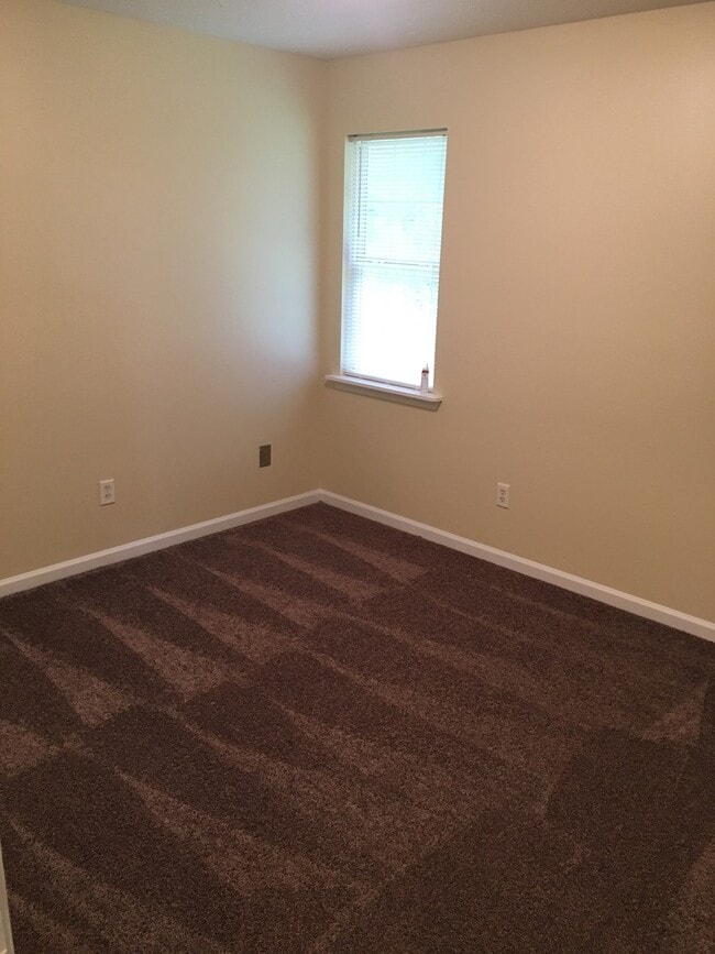 Building Photo - 320 Greenleaf St SW