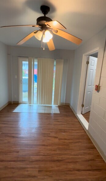 bedroom 3 - 646 W Peralta Way