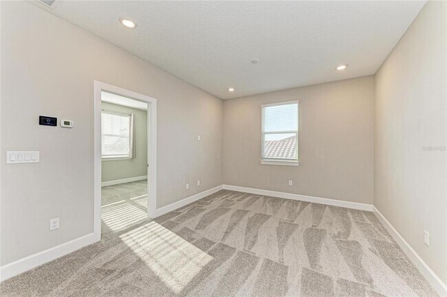 Building Photo - 13827 Green Hammock Pl