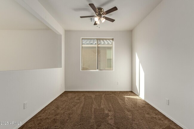 Building Photo - 11603 W Calavar Rd