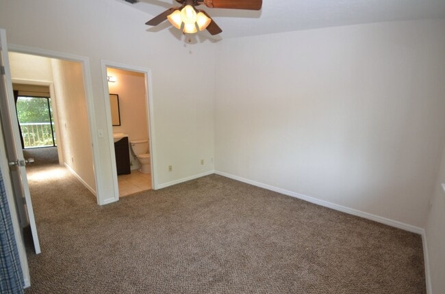 Building Photo - 4037 SW 21st Rd