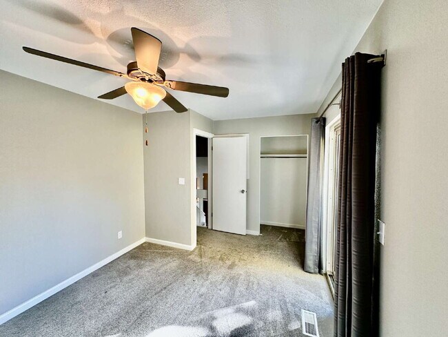 Building Photo - AVAILABLE NOW! Charming 3-Bedroom Retreat ...