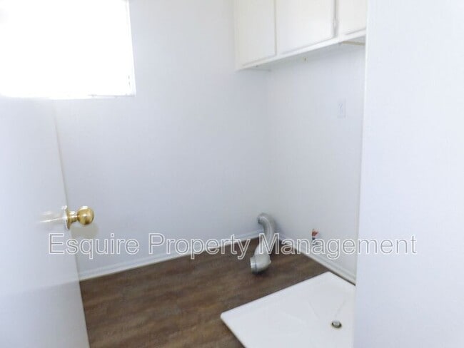 Building Photo - 435 Paseo Del Valle