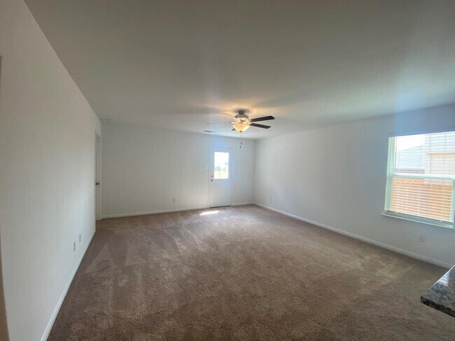 Building Photo - 309 Riverdale Dr