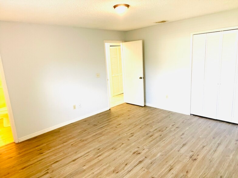 Building Photo - 2550 India Blvd