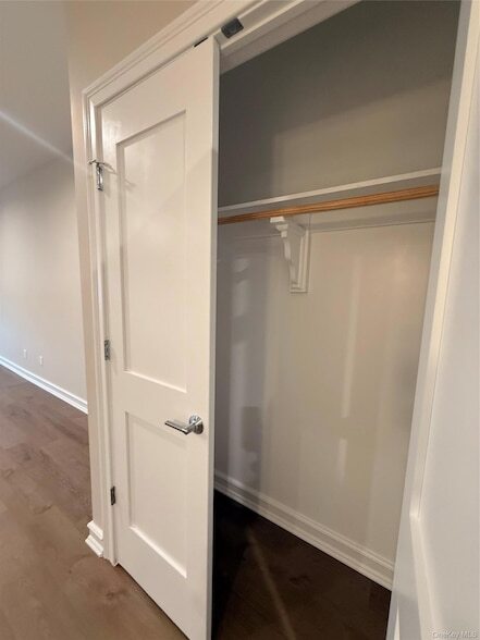 Building Photo - 122 Greenwich Ave