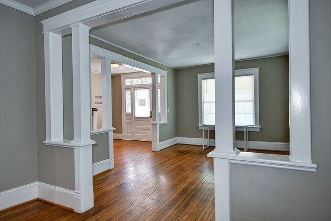 Building Photo - FOR RENT  - NORFOLK / ODU AREA