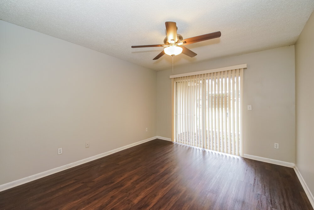 Building Photo - 2141 Kendall Ct