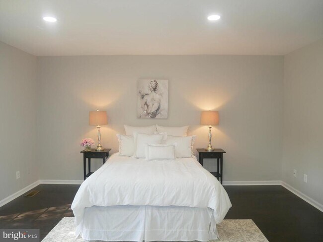 Building Photo - 35600 Sassafras Dr