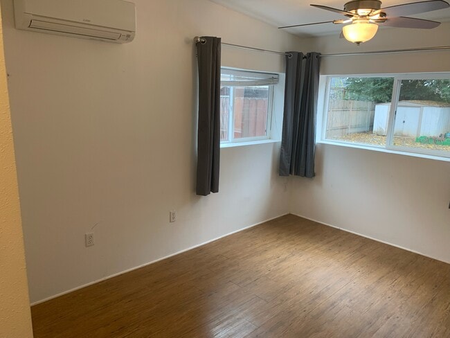 Building Photo - 450 W Sherman St