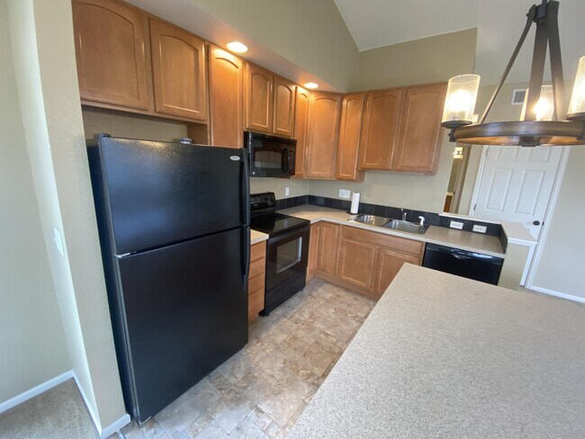 Building Photo - 2115 Grays Peak Dr