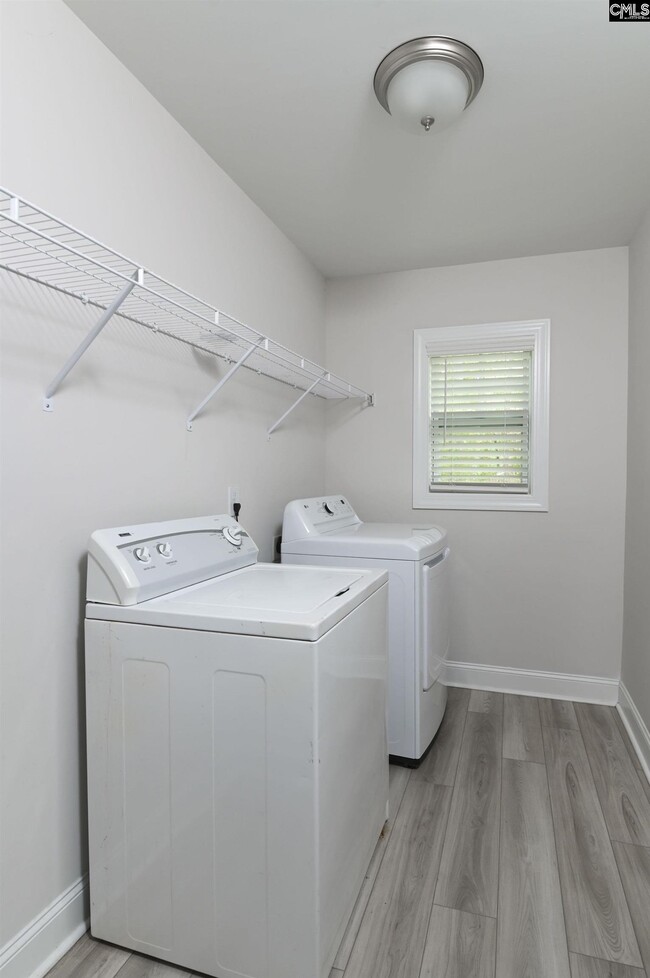 Building Photo - 825 Hidden Point Dr