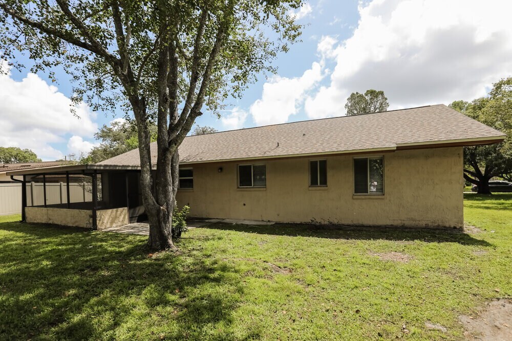 Building Photo - 208 12 League Cir