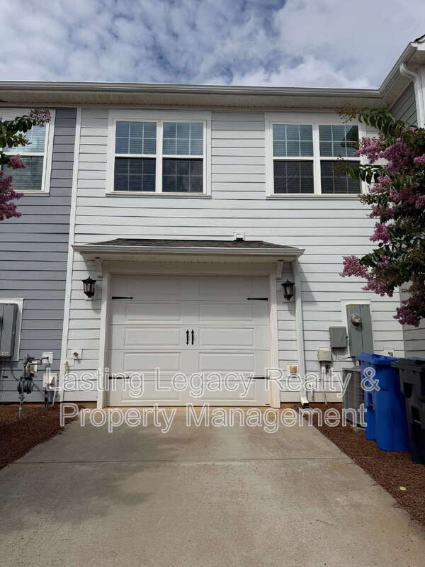 Building Photo - 1752 Eastfall St