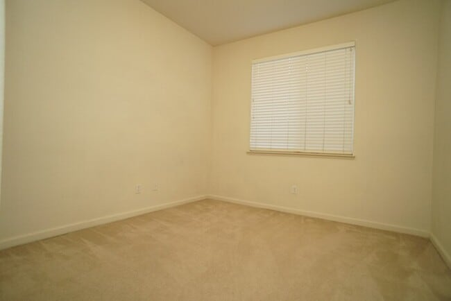 Building Photo - Charming 3 Bedroom Home for Rent in Crocker Ranch  Roseville!