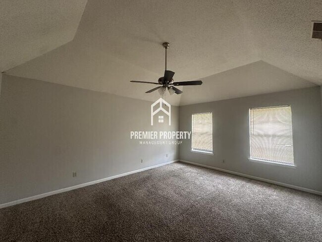 Building Photo - 995 Red Fox Cove