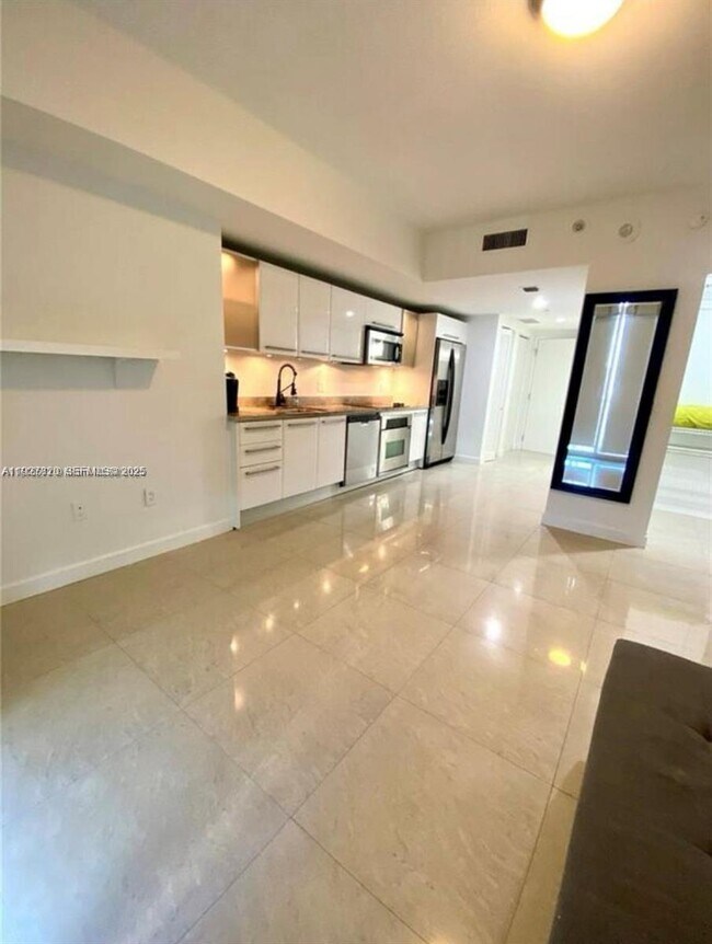 Building Photo - 185 SW 7th St