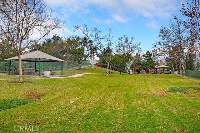 Building Photo - 28 Lawnridge