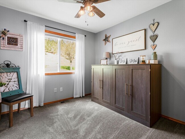 Building Photo - Spacious Single-Level Home in Wilderness Ranch