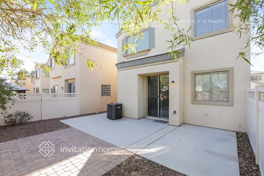 Building Photo - 5326 Coral Ribbon Ave