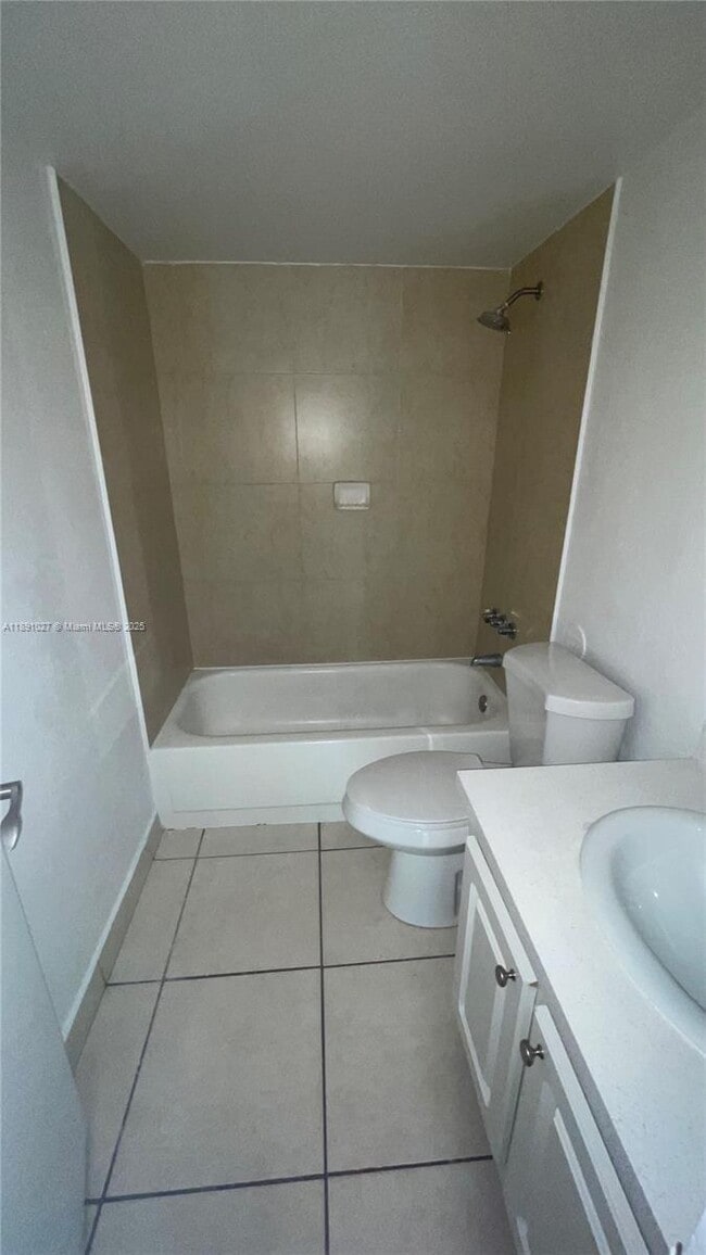 Building Photo - 1805 Sans Souci Blvd