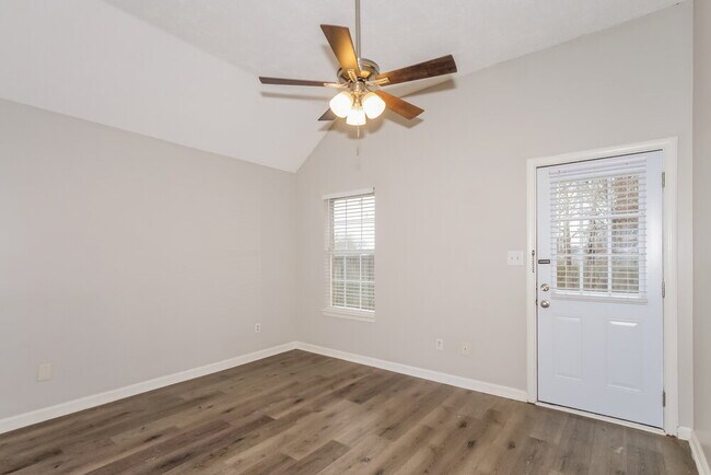 Building Photo - 330 Avery Jordan Cove