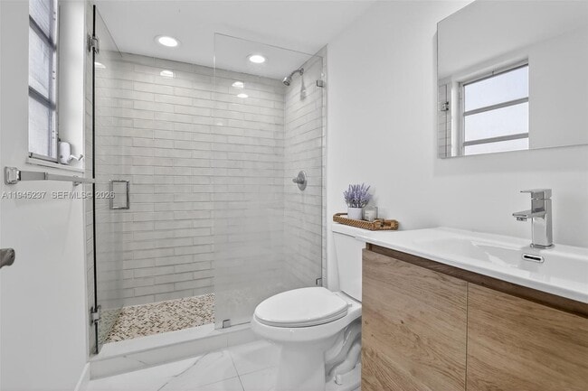 Building Photo - 1811 Jefferson St