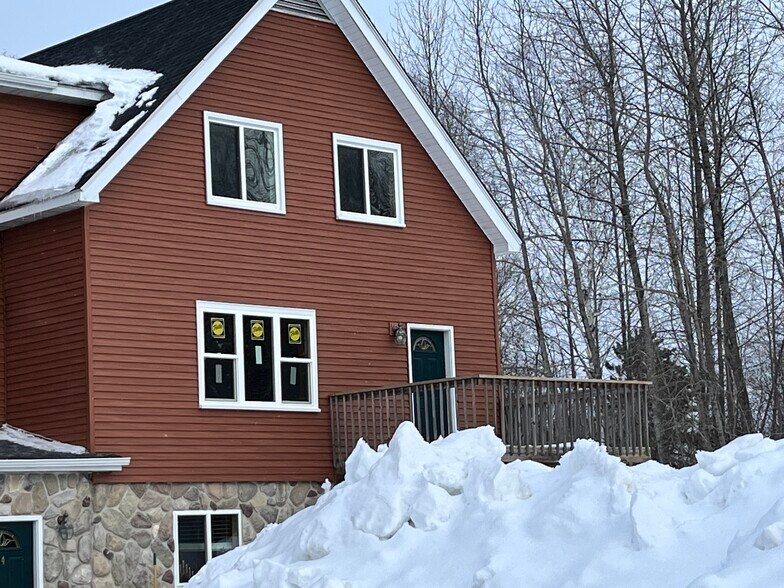 Building Photo - 5185 Samuelson Rd