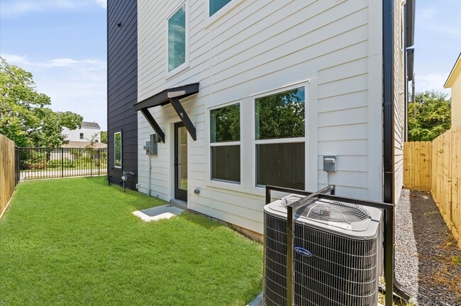 Building Photo - 4104 Alice St