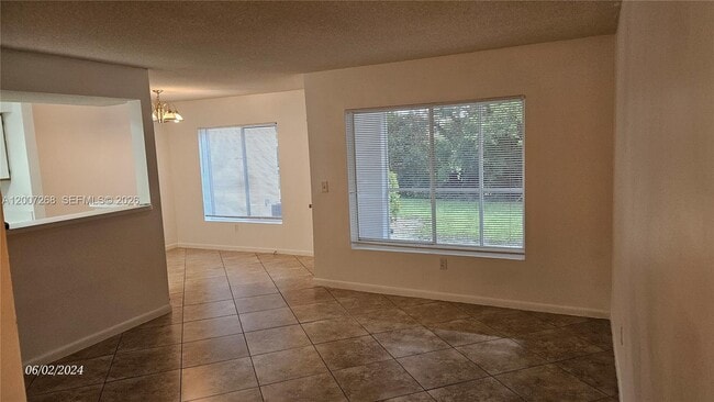 Building Photo - 815 Boynton Beach Blvd