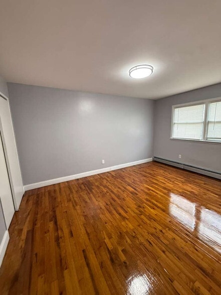 Building Photo - 364 Williamson St