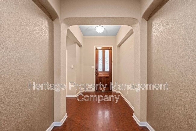 Building Photo - 141 Springtree Gate
