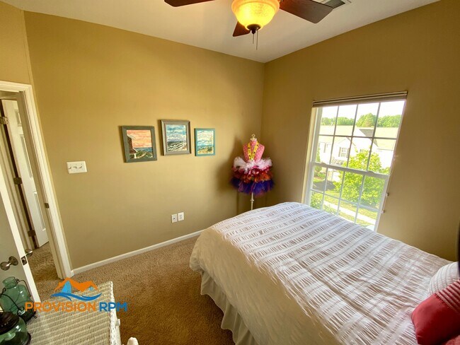 Building Photo - 1740 Theale Way