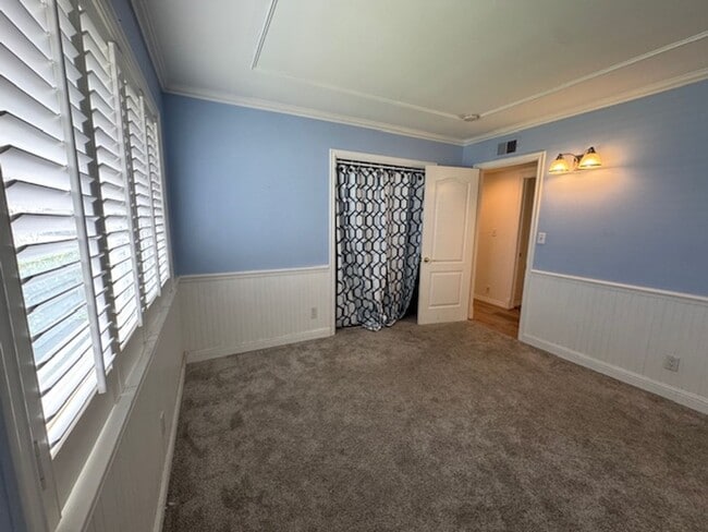Building Photo - One story home in Simi Valley