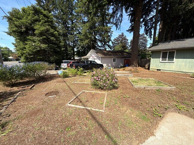 Building Photo - 5162 Lone Oak Rd SE