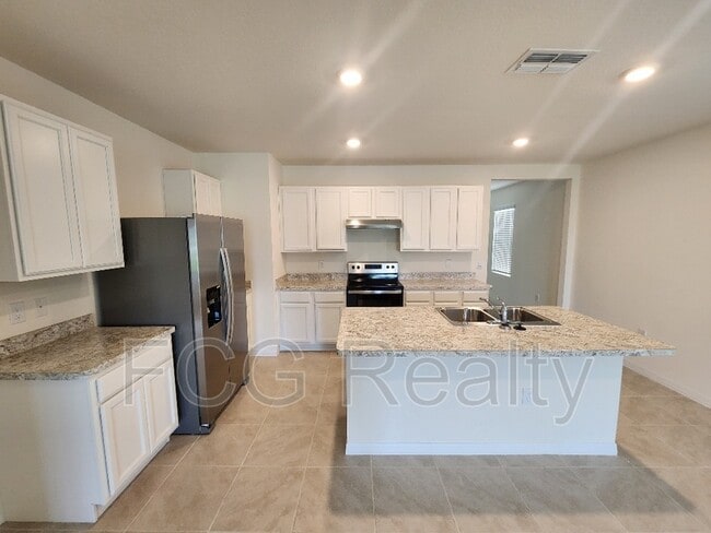 Building Photo - 3671 Giorgio Dr